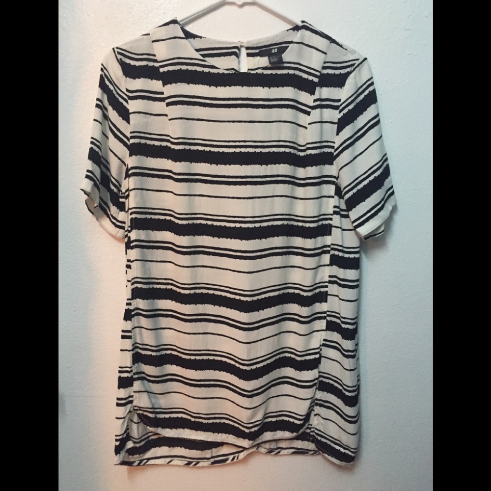 H&M Black and White Blouse